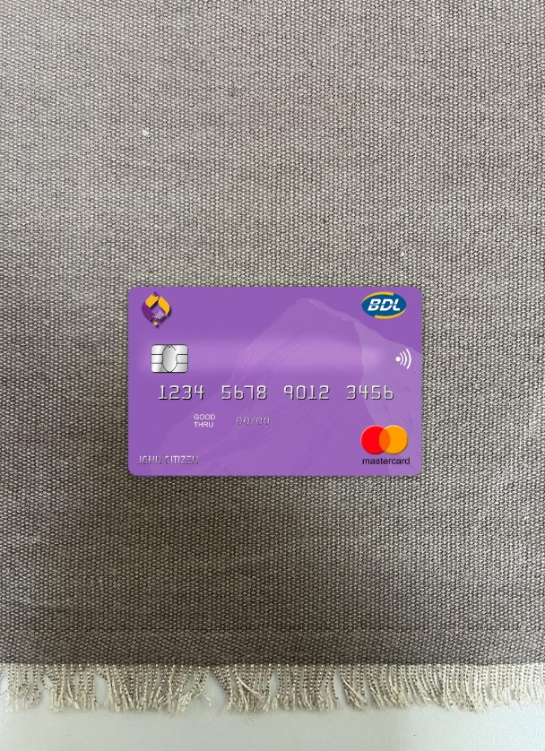 Realistische Herunterladen Algerien Banque de Developpement Mastercard Foto-Look Vorderseite Photoshop Vorlage