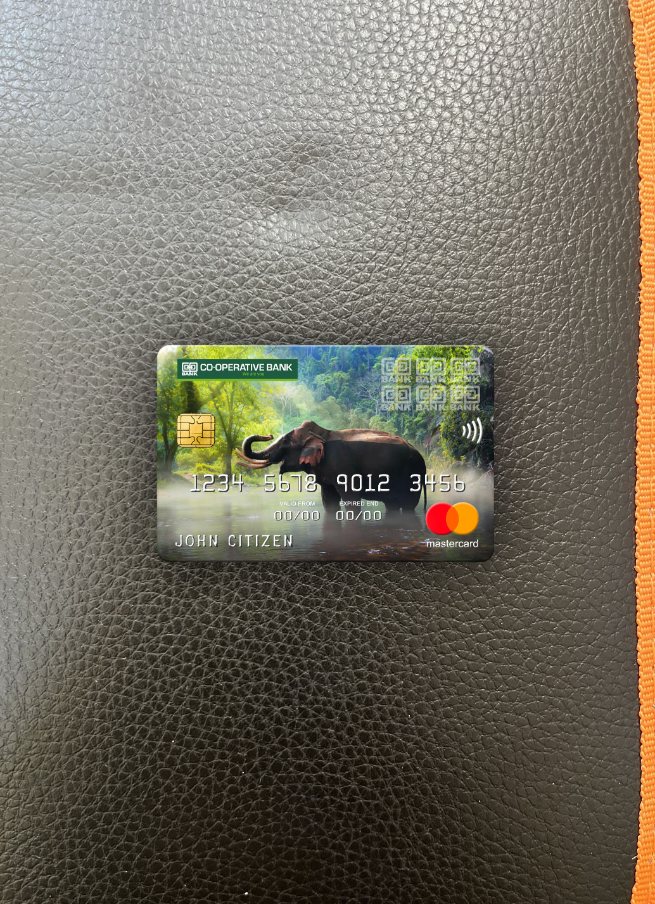 Premium Herunterladen Kenia Co Operative Bank Mastercard Foto-Look Vorderseite Photoshop Vorlage