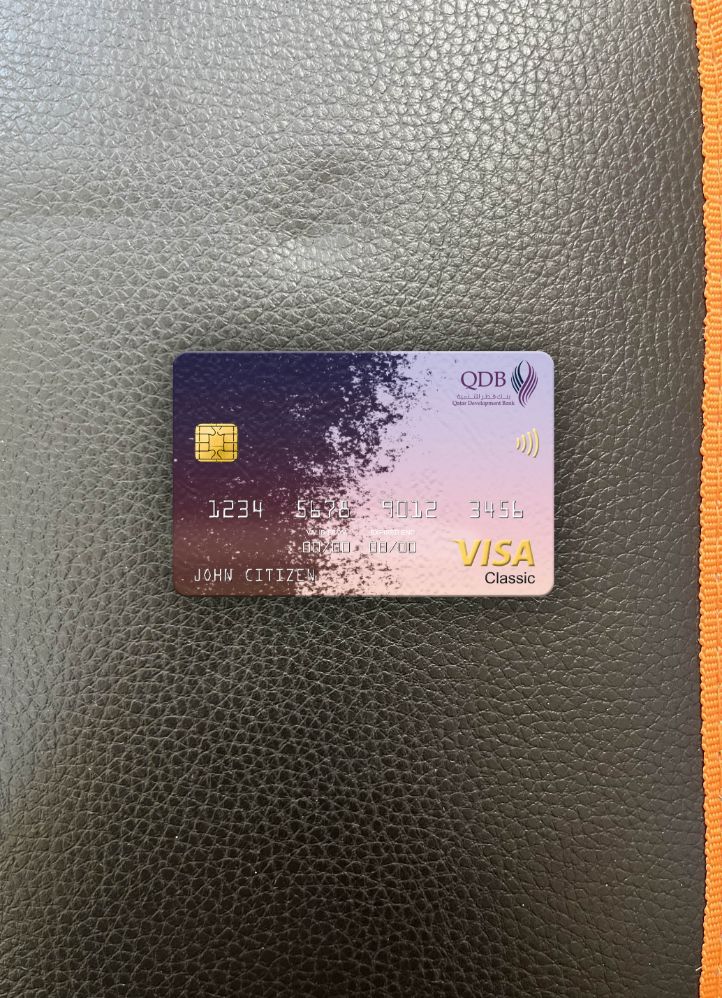 Realistische Herunterladen Katar Entwicklung Bank Visa Classic Karte Foto-Look Vorderseite Photoshop Vorlage
