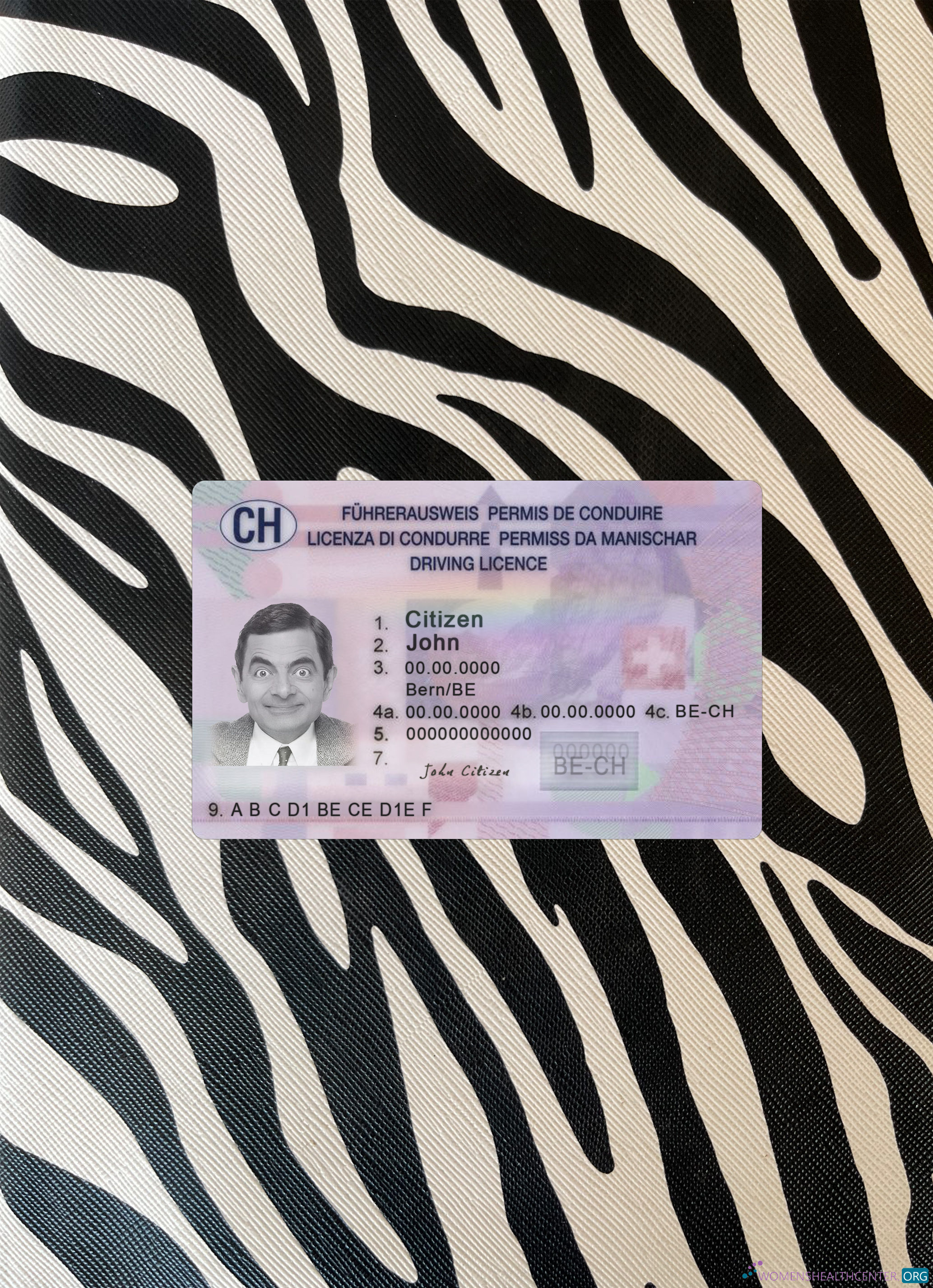 Редактируемый Скачать Швейцария Driving License 2023 Настоящее Время Фотоэффект Лицевая Сторона Photoshop Шаблон