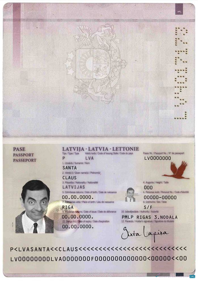 Премиум Скачать Латвия Паспорт (2007 2015) Photoshop Шаблон